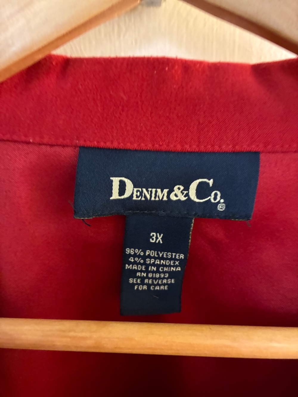 Denim & Co Red Vest as 3x button up sleeveless - Picture 3 of 6